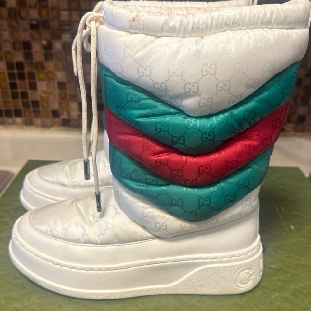 Gucci - Picture 2 of 4